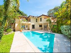 7950 Old Cutler Rd In Coral Gables, Florida