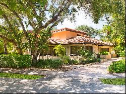 7950 Old Cutler Rd In Coral Gables, Florida