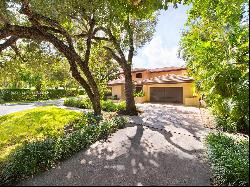 7950 Old Cutler Rd In Coral Gables, Florida