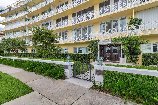 425 Worth Avenue 2C In Palm Beach, Florida