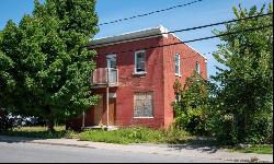 1864 Rue St-Georges (Lemoyne)