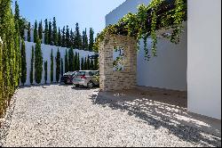 Five Bedroom Villa in Serene Location in Sea Caves, Pafos