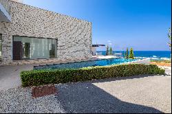 Five Bedroom Villa in Serene Location in Sea Caves, Pafos