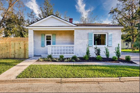 Fully Restored Cottage in Midtown