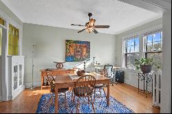 Beautiful East Side Condo Close to Lakefront