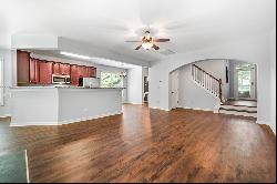 Gated Townhome near Marietta Square