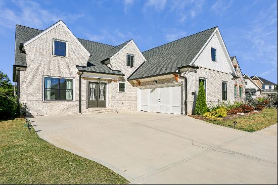 Like-new Traditional Home in Amenity-rich Brookstone Village at Chateau Elan