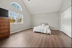 beautifully renovated townhome