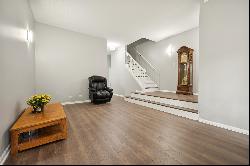 beautifully renovated townhome