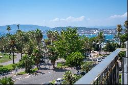 Luxury 75 sqsqm bedrooms apartment - Sea front in Cannes