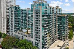 Ninth Floor Condo Provides Beautiful Cityscape Vistas