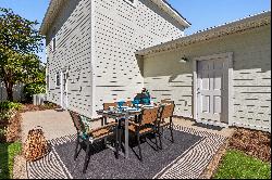 Updated Beach Home With Garage/Game Room Near Community Pool