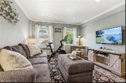 1829 Palmer Avenue #1E, Larchmont NY 10538