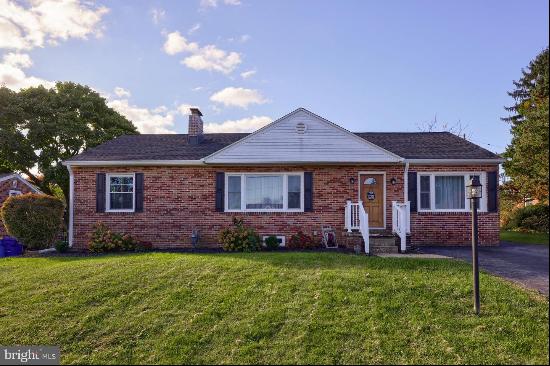 1146 Glendale Road, York PA 17403