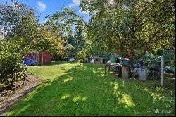 2704 NE 92nd Street, Seattle WA 98115