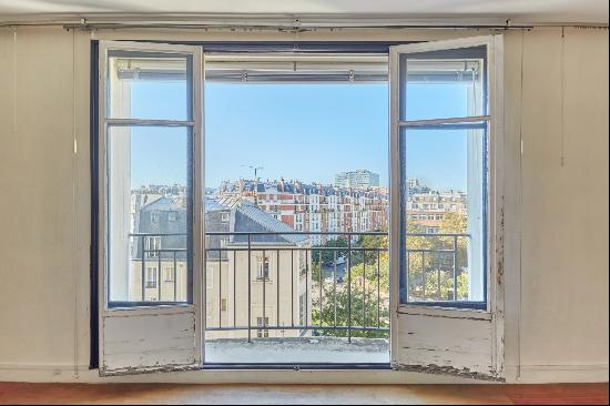 Paris 17th District - A dual-aspect 3-bed apartment