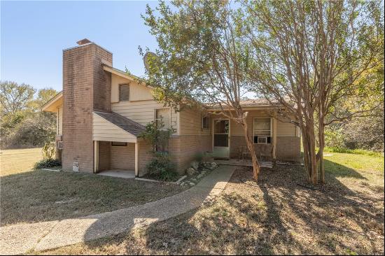 11683 Post Oak Lane, Bryan TX 77807