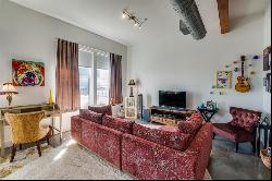 2502 Live Oak Street Unit 322, Dallas TX 75204