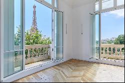 Paris 16th District - An exceptional apartment commanding magnificent views