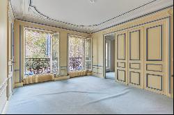 Paris 6th District - A bright 3-bed apartment