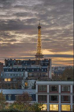 Paris 7th District – A superb 4-bed apartment with a balcony