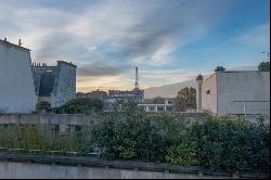 Paris 7th District – A superb 4-bed apartment with a balcony