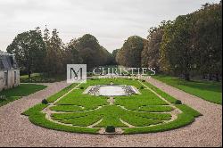 Poitiers - exceptional 18th century castle