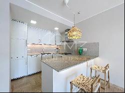 Superb, fully renovated 4-room flat