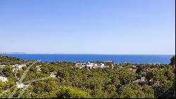 Villa with sea view and vacation rental license