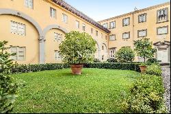 Elegant loft in historic building in Lucca