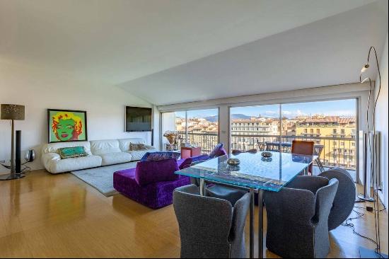 Charming design flat with a view in Oltrarno.