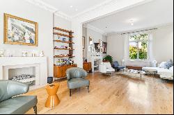 Grade II-listed five-bedroom stucco house