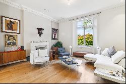 Grade II-listed five-bedroom stucco house