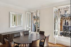 Paris 4th - Ile Saint-Louis - charming apartment with view on the Seine river