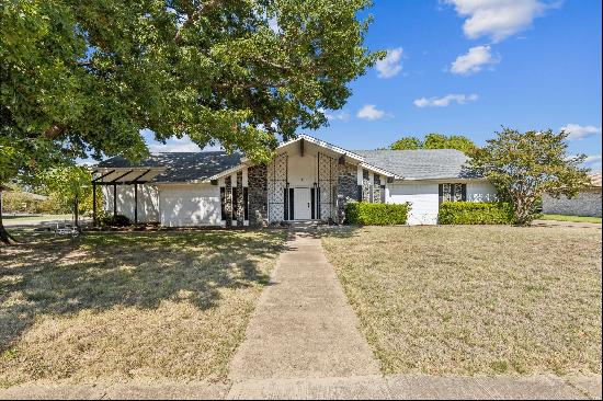 1516 Rockmoor Drive,Edgecliff Village, TX, 76134