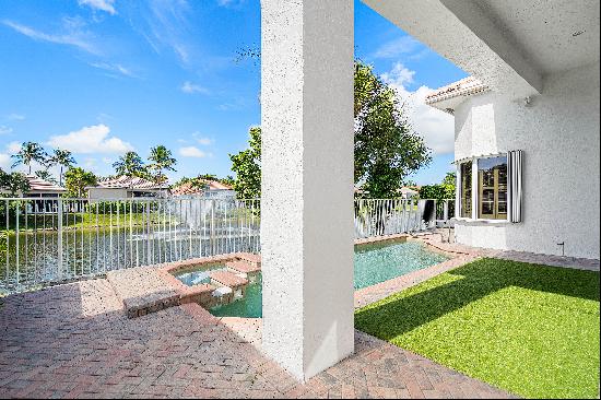 7060 Islegrove Place, Boca Raton, FL