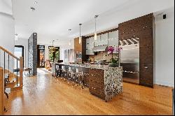 Modern Luxury in Casa Loma