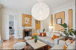 Prestigious family apartment - Paris 1er