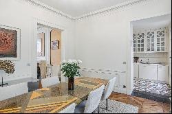 Prestigious family apartment - Paris 1er