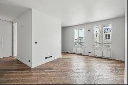 Renovated duplex on the 5th floor with elevator