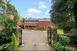 A unique family home with an indoor swimming pool and a self-contained annexe