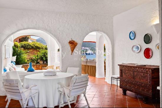 Bright seafront apartment in Porto Cervo Marina