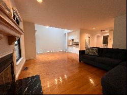 Fabulous 1 Bedroom Fox Hill Condominium