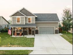 Stunning Craftsman Style Home with a Guest Wing 