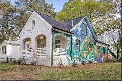 Restored Bungalow In Historic Atlanta Neighborhood!