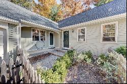 15 Crestwood Road, Simsbury CT 06070