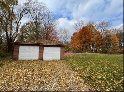 3253 Pine Tree Road, Lansing MI 48911