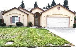 2729 W Oakridge Avenue, Visalia CA 93291