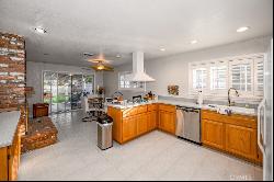 549 W Avenue J10, Lancaster CA 93534