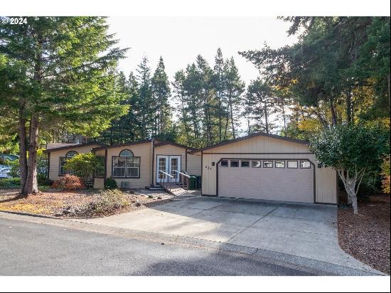 237 Munsel Creek Loop, Florence OR 97439